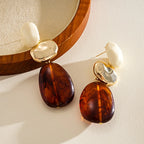 Boucles d’Oreilles Géométriques en Résine Couleur Ambre