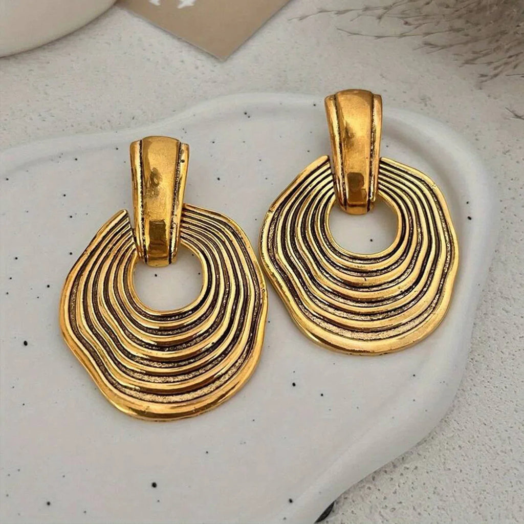 Boucles d’Oreilles Géométriques Argentées au Design Superposé