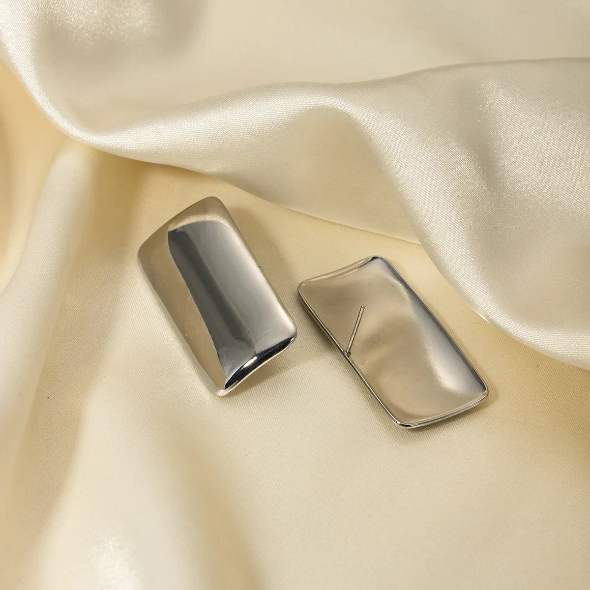 Boucles d’Oreilles Maxi Rectangulaires Dorées