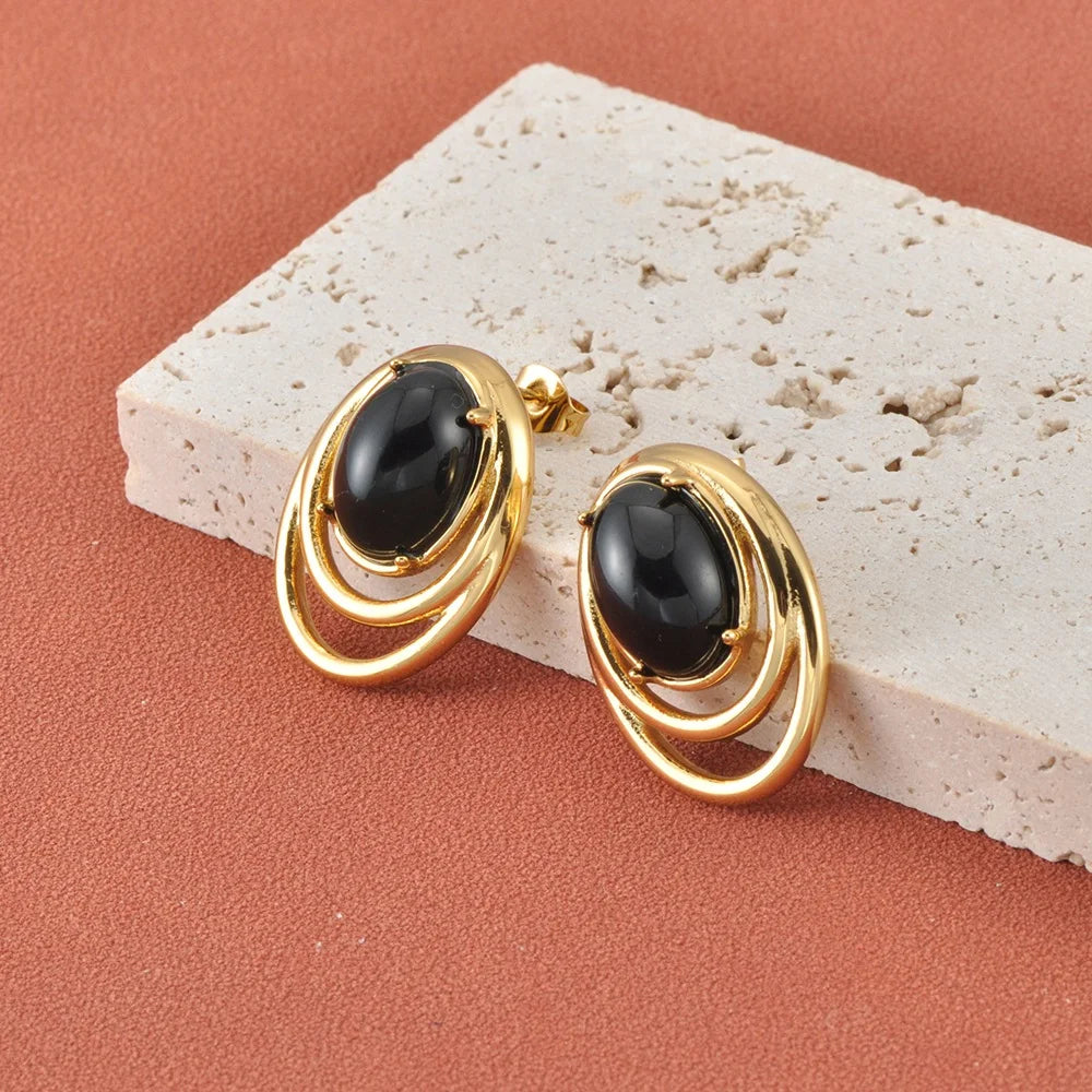 Boucles d’Oreilles à Tige Dorées avec Pierre Noire Ovale