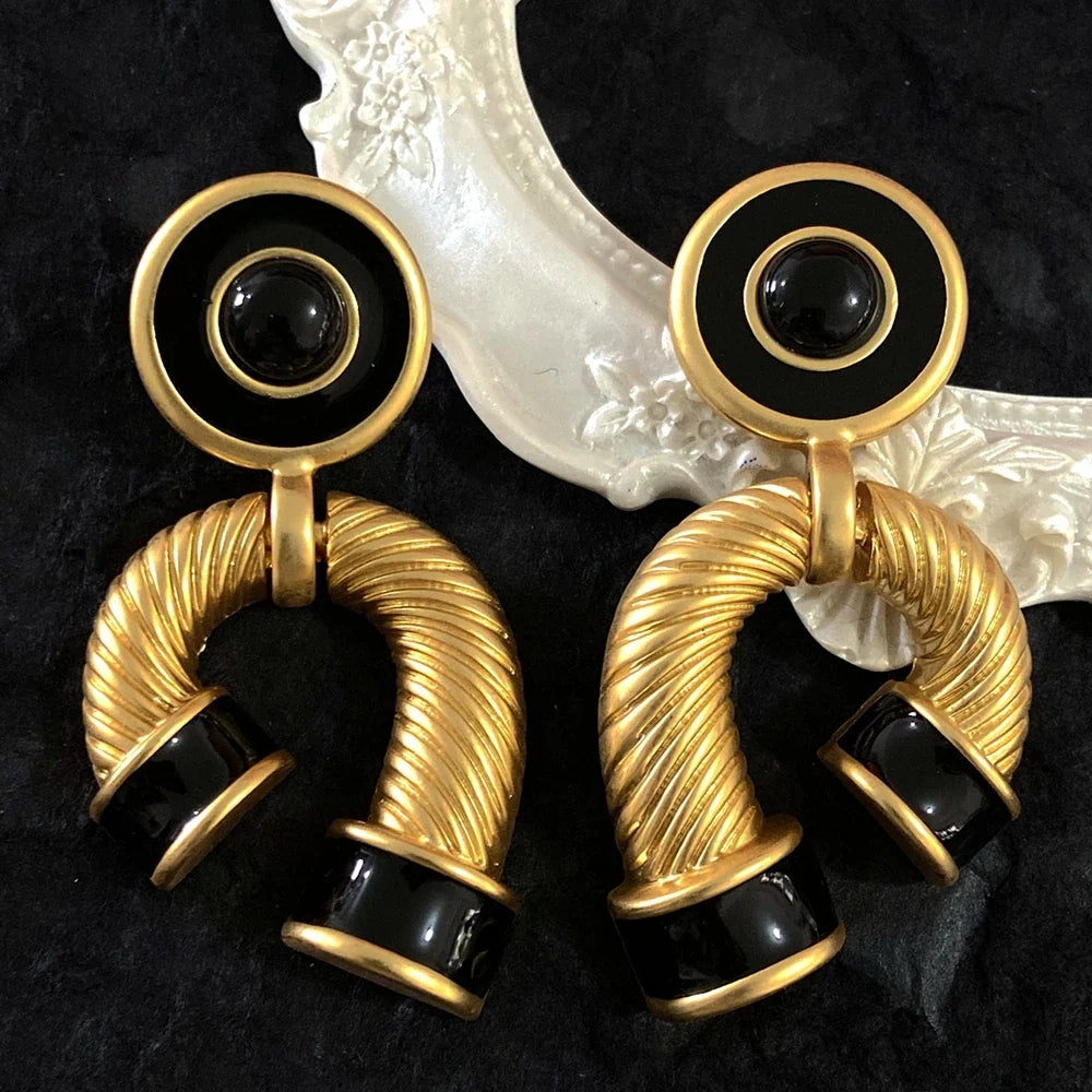 Boucles d’Oreilles Maxi Géométriques Dorées et Noires
