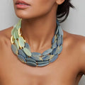 Collier multirang vert et graphite