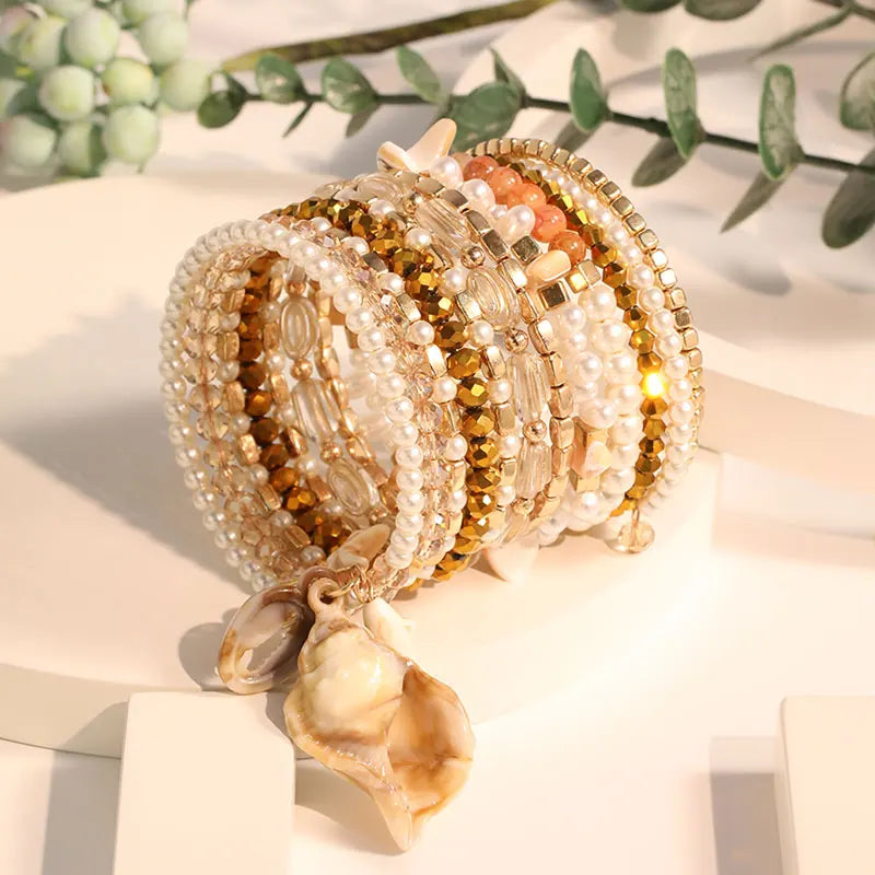 Ensemble de bracelets bohèmes dorés et perles avec coquillage