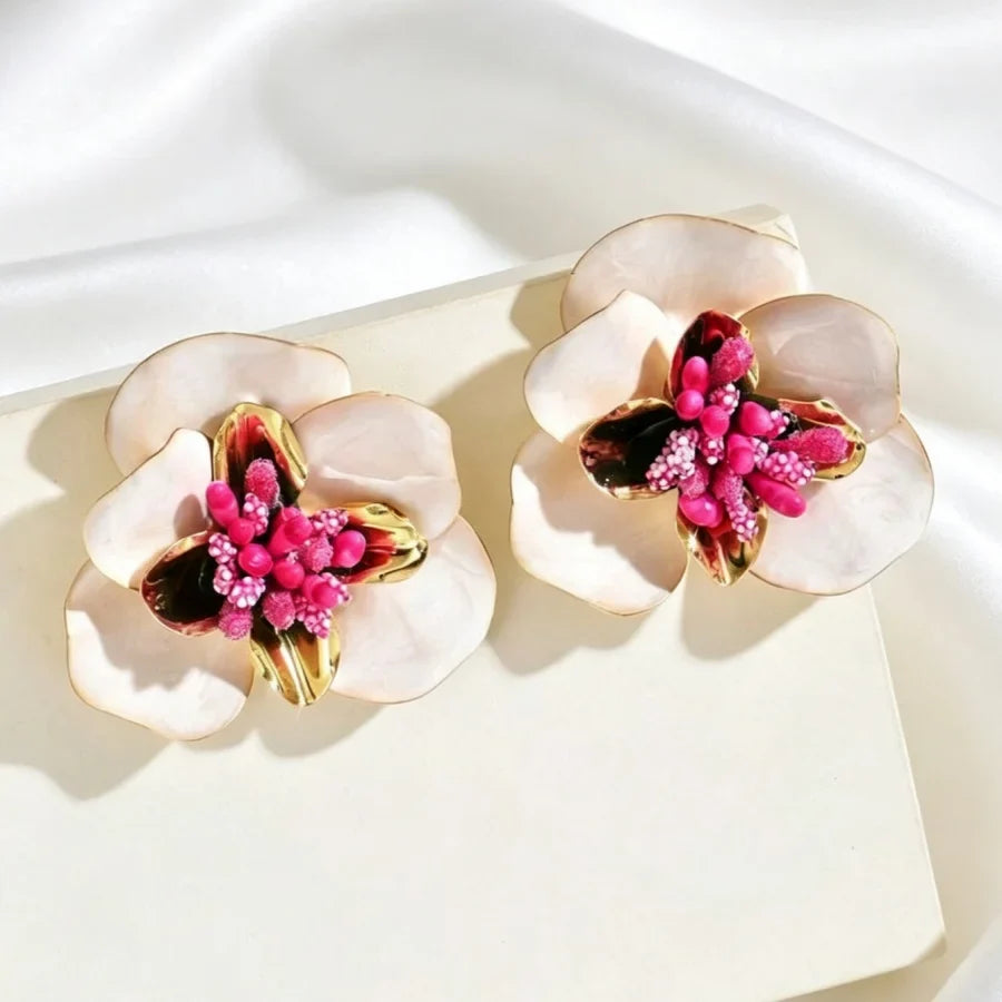 Boucles d’Oreilles Maxi Fleur Nacrée aux Détails Roses