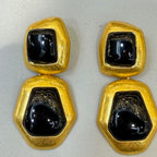 Boucles d’Oreilles Géométriques Dorées en Résine Bordeaux