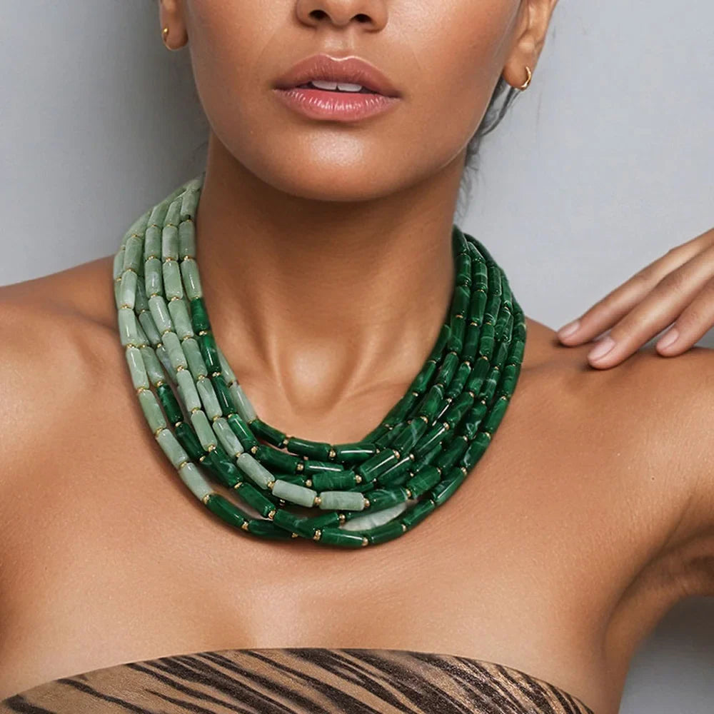Collier femme multicouche aux tons jade