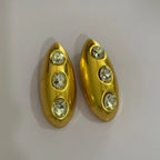 Boucles d’Oreilles Maxi Dorées aux Pierres Noires