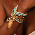 Bracelet multicolore à perles, bois et détails dorés, style bohème chic