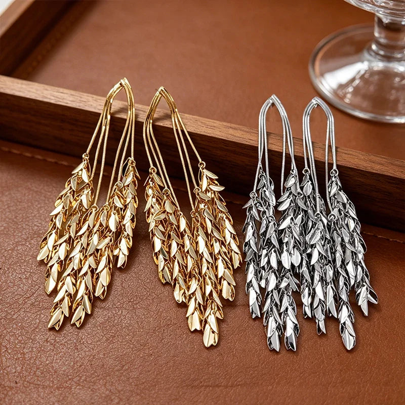 Boucles d’Oreilles Maxi Dorées à Clips, Feuilles en Cascade