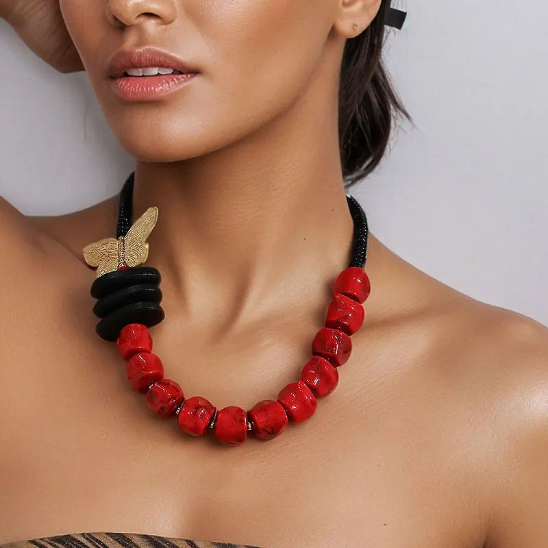 Collier Bohème en Perles avec Papillon