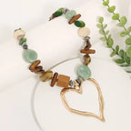 Collier Cœur Solaire – Bijou artisanal pour femme en pierres naturelles