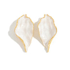 Boucles d'Oreilles Puces Vintage Pétale Blanc Texturé