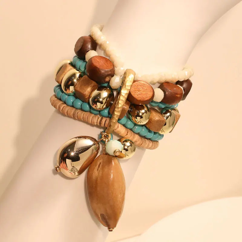 Bracelet multicolore à perles, bois et détails dorés, style bohème chic