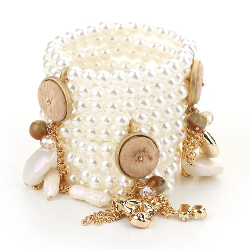 Parure de Bracelets en Perles et Détails Dorés