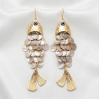 Boucles d’Oreilles Maxi Dorées avec Nacre et Pendentif Organique