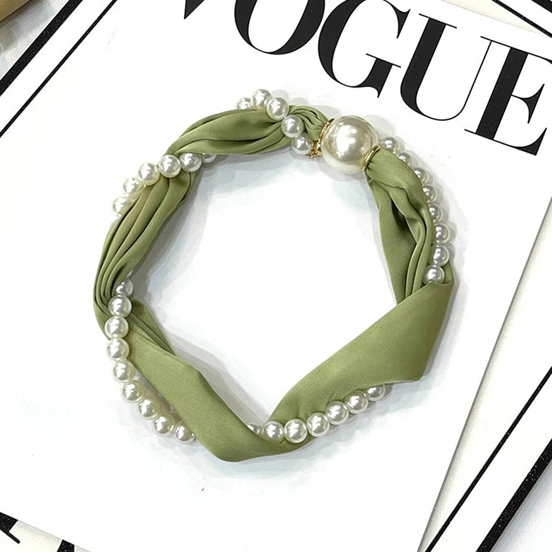 Foulard Collier Satiné avec Perles