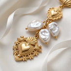 Boucles d’Oreilles Dorées aux Perles Baroques et Cœurs