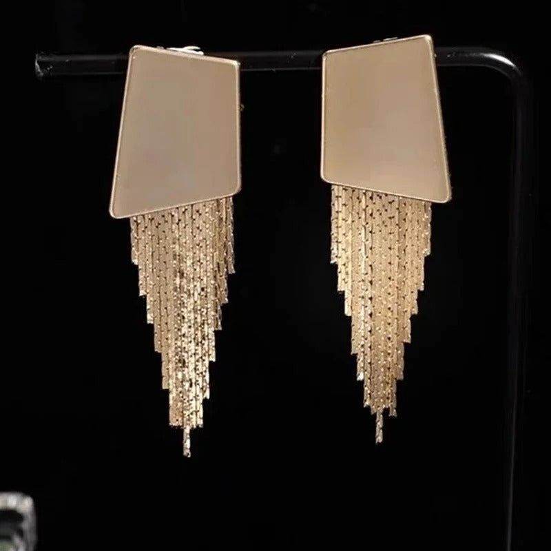 Boucles d’Oreilles Maxi Dorées Géométriques à Franges