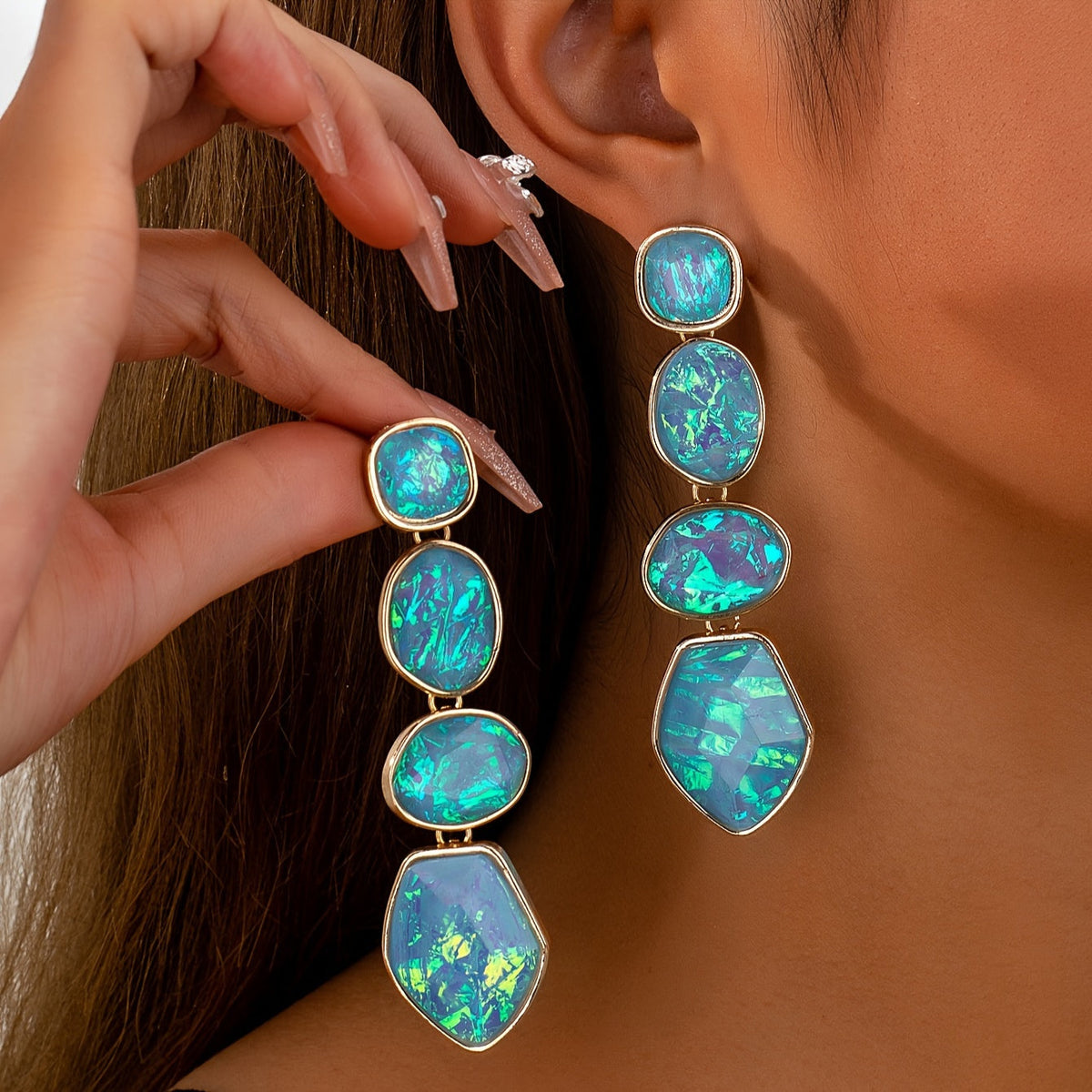 Boucles d’Oreilles Dorées en Cascade Turquoise Dégradée