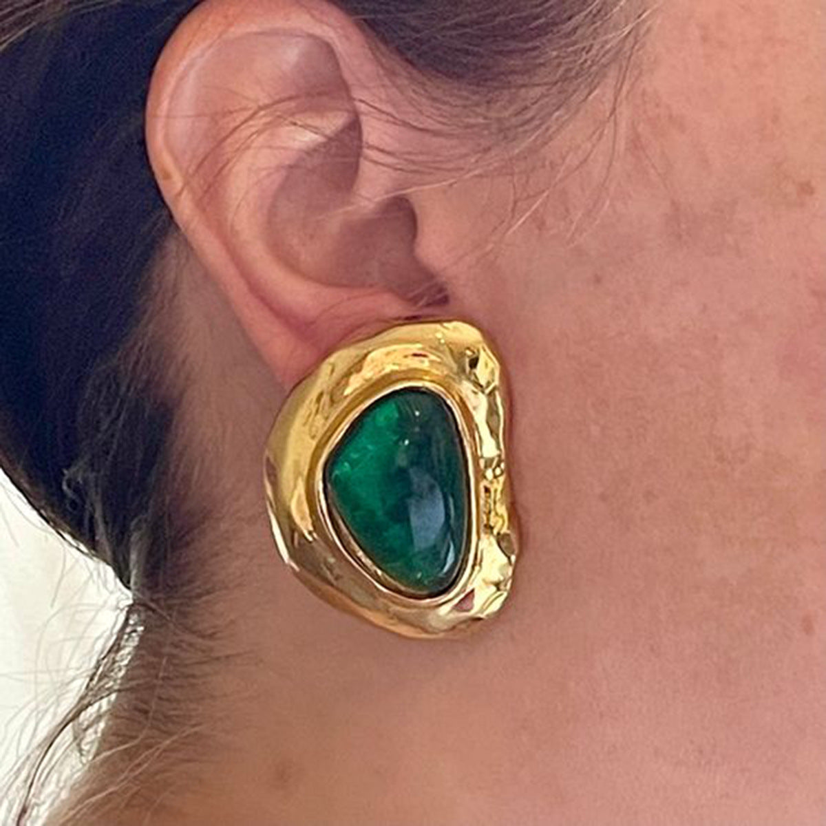 Boucles d'Oreilles Puces Ovales Émeraude