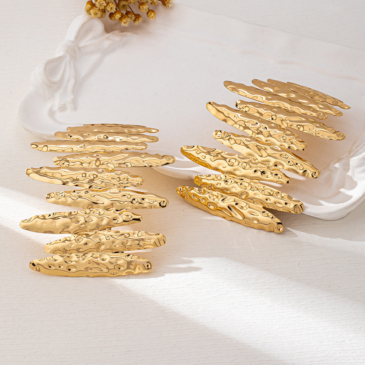 Boucles d'Oreilles Statement Chunky Dorées Texturées